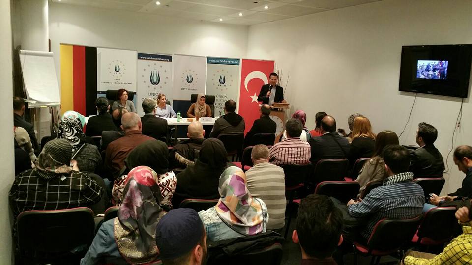 Münih`teki Egitim paneli büyük ilgi gördü